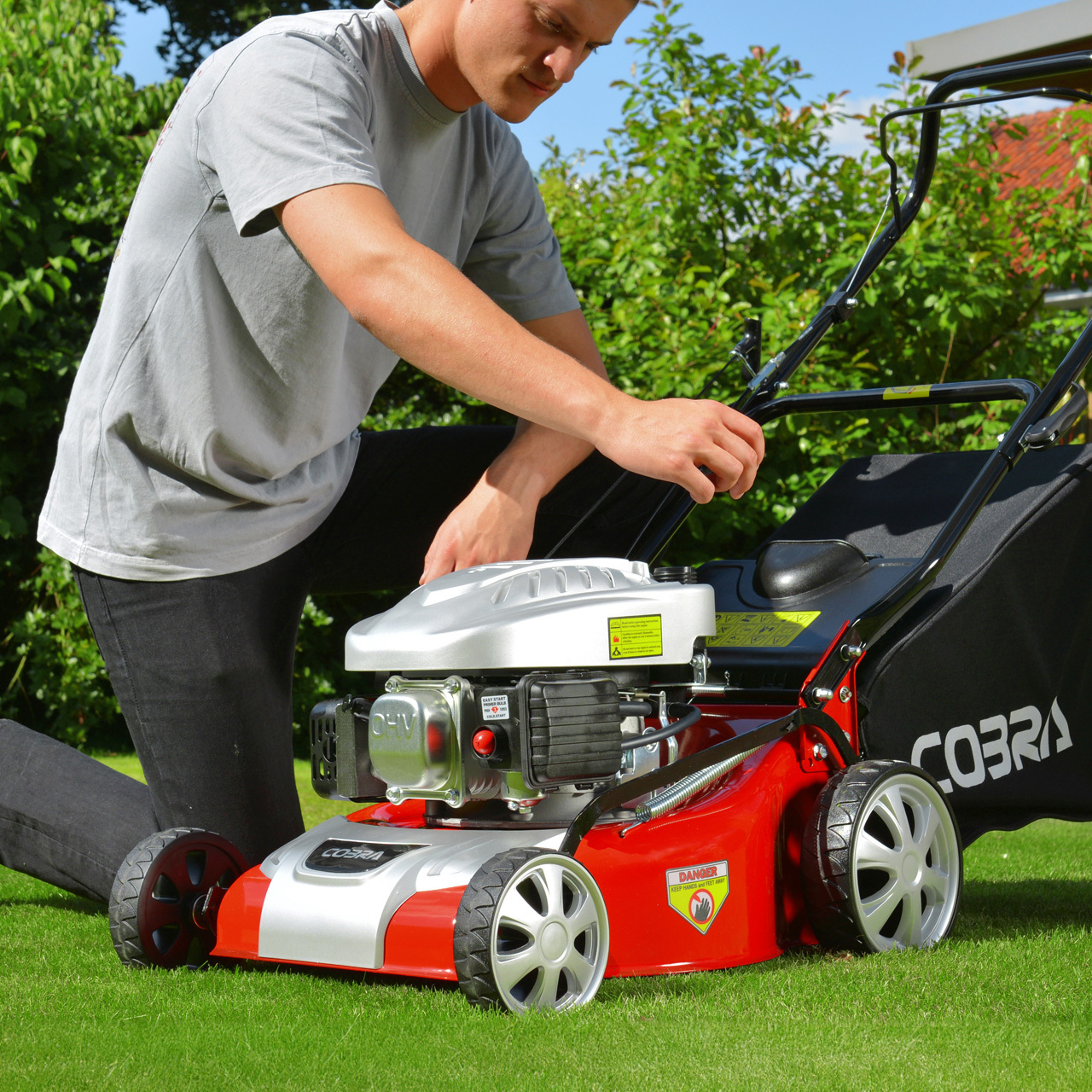 Cobra M40SPC Lawn Mower Review: Your Guide to a Pristine UK Lawn Cobra M40SPC Lawn Mower Review: Your Guide to a Pristine UK Lawn - featured image