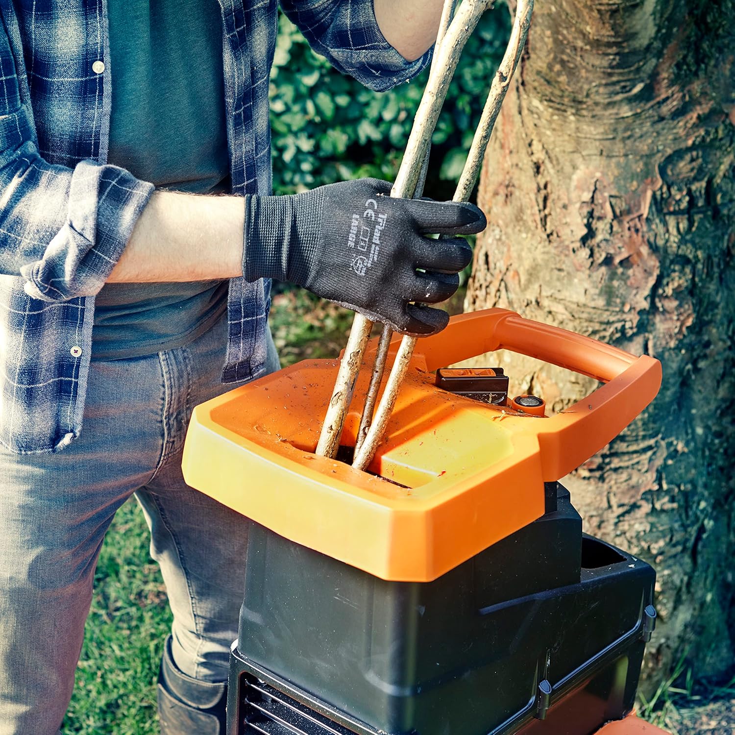 LawnMaster 2800W Silent Shredder Review: Power, Performance & UK Garden Utility LawnMaster 2800W Silent Shredder Review: Power, Performance & UK Garden Utility - featured image