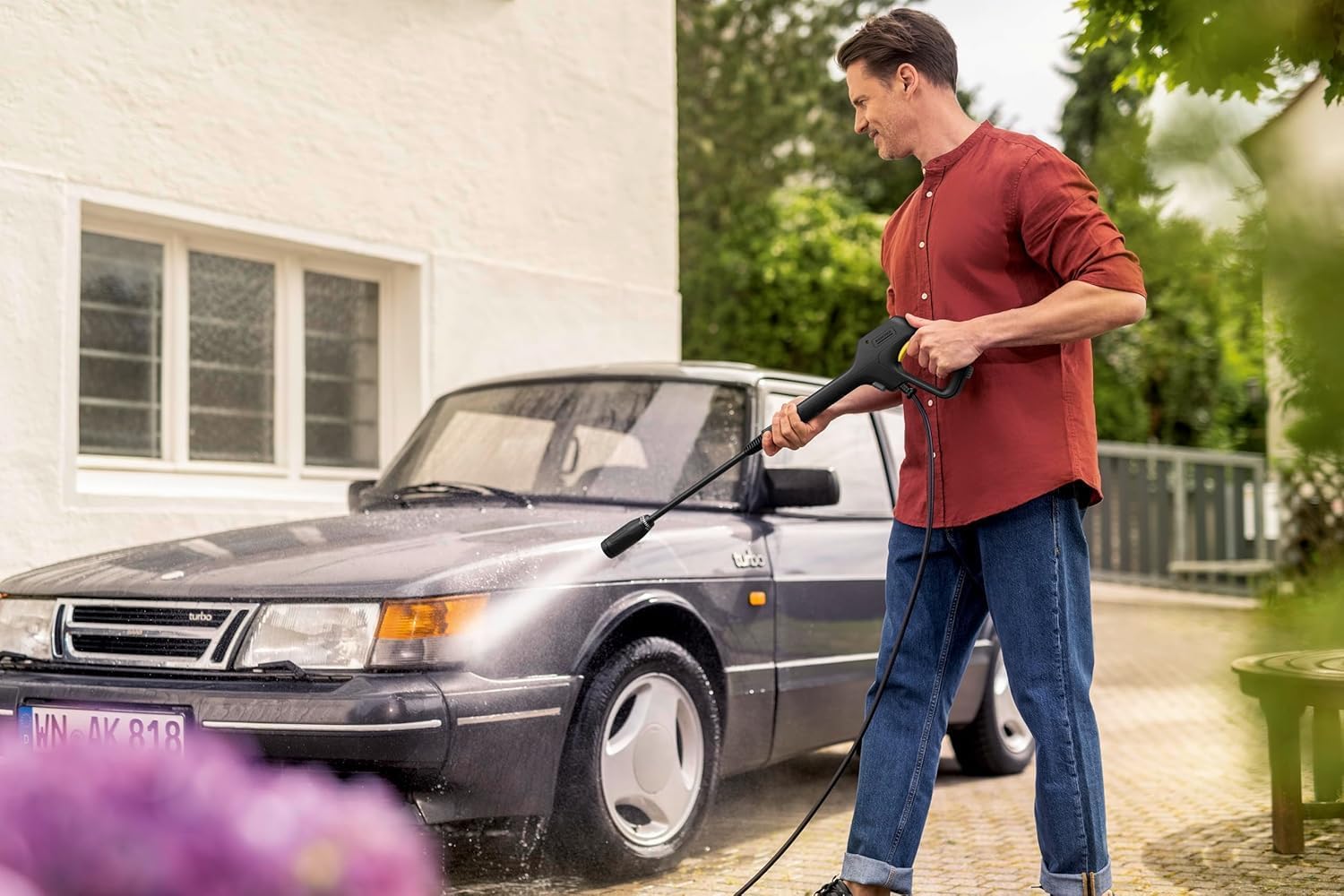 Pressure Washer Has No Pressure or Keeps Pulsing? - featured image